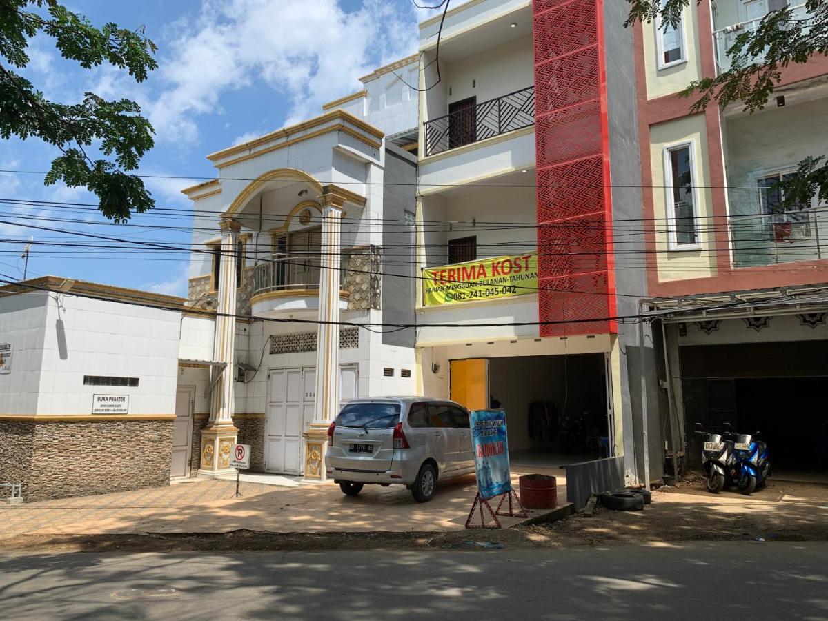 Oyo 93309 Mely Homestay Kendari Exterior foto