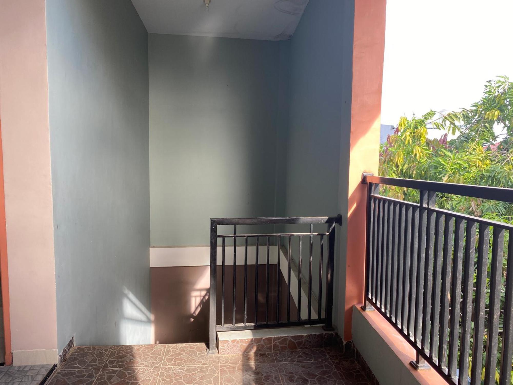 Oyo 93309 Mely Homestay Kendari Exterior foto