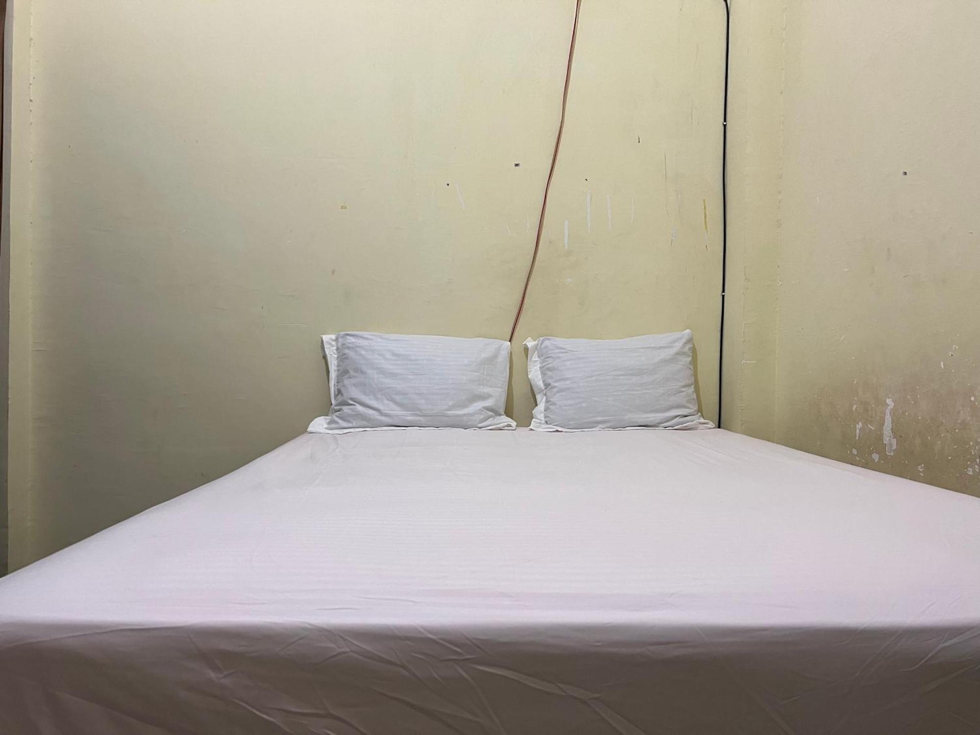 Oyo 93309 Mely Homestay Kendari Exterior foto