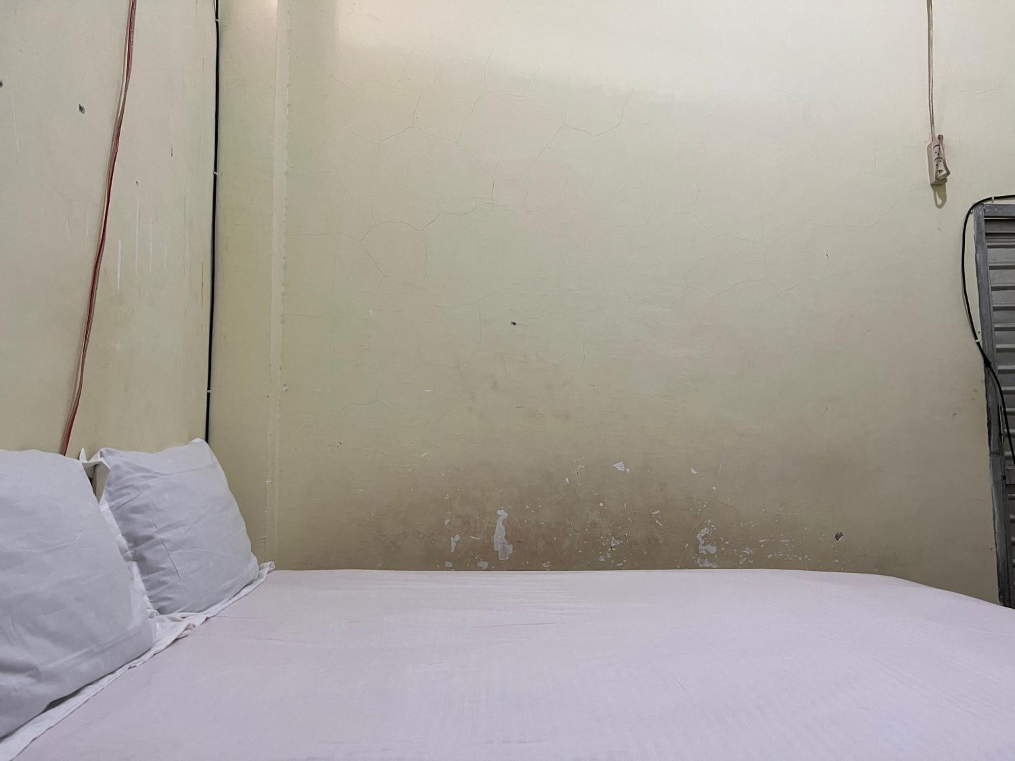 Oyo 93309 Mely Homestay Kendari Exterior foto